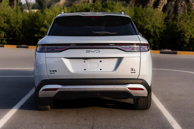 BYD Song L DM-i 2025 Silver Grey – rear view