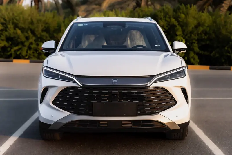 BYD Song L DM-i 2025 White – front view