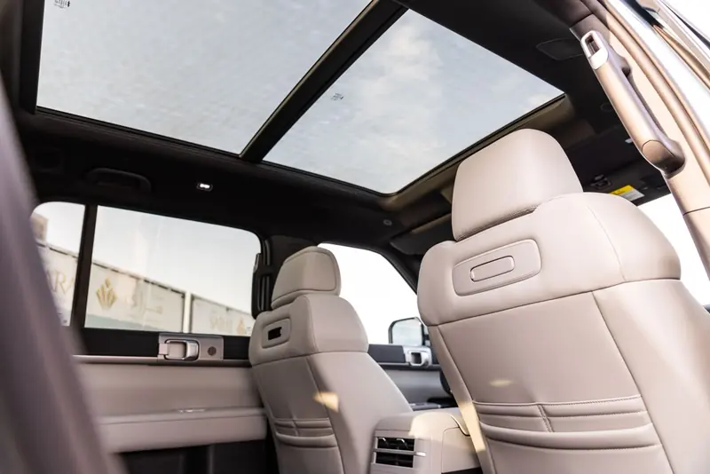 Leopard 7 ULTRA 2026 Sky Blue – panoramic roof