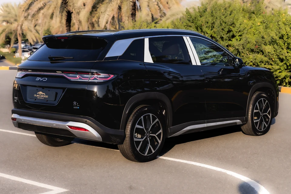 بي واي دي سونج L DM-i 2025 رمادي - صورة 3