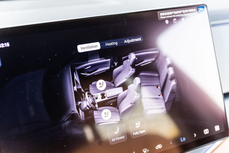 بي واي دي سونج L DM-i 2025 رمادي - صورة 7