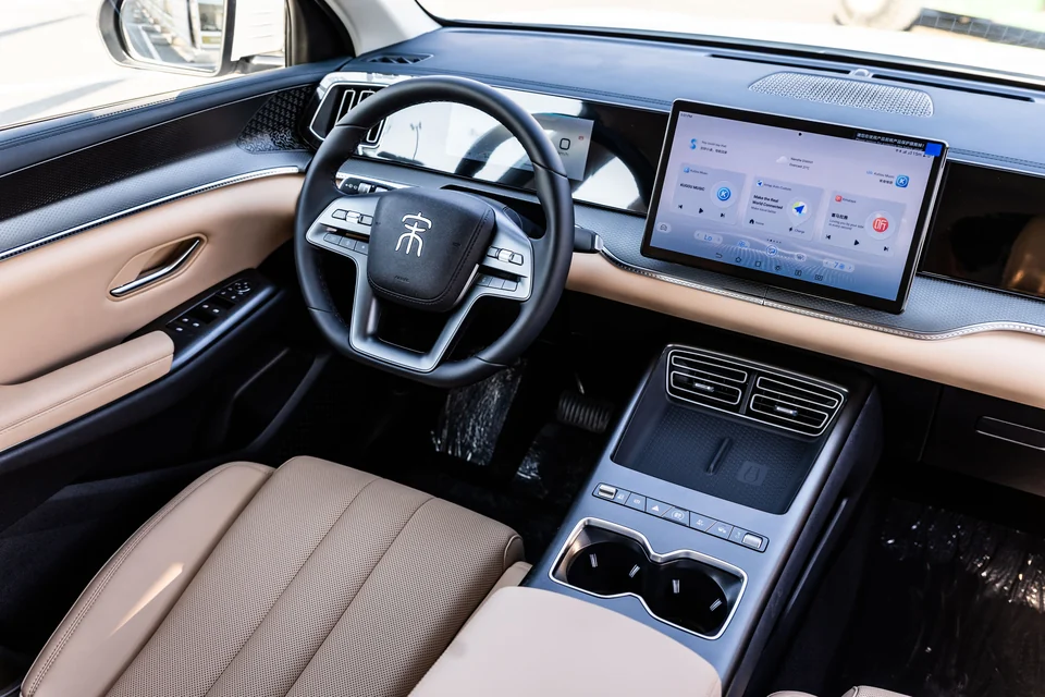 بي واي دي سونج برو DM-i 2025 أبيض - صورة 13