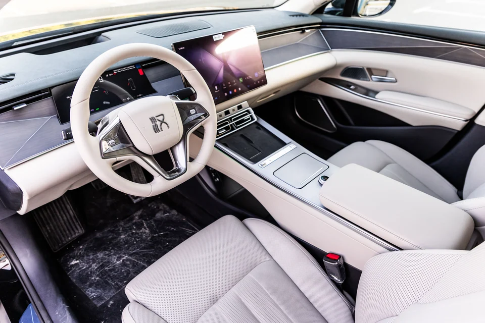 بي واي دي هان L 2025 أسود - صورة 12
