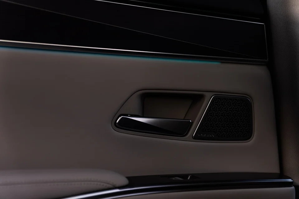 بي واي دي هان L 2025 أسود - صورة 23