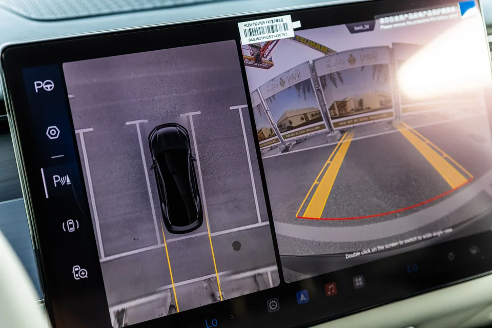 بي واي دي هان L 2025 فضي - صورة 3