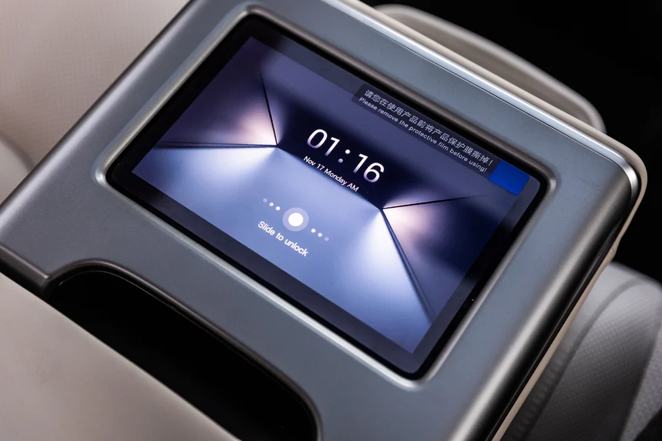 بي واي دي هان L 2025 فضي - صورة 17