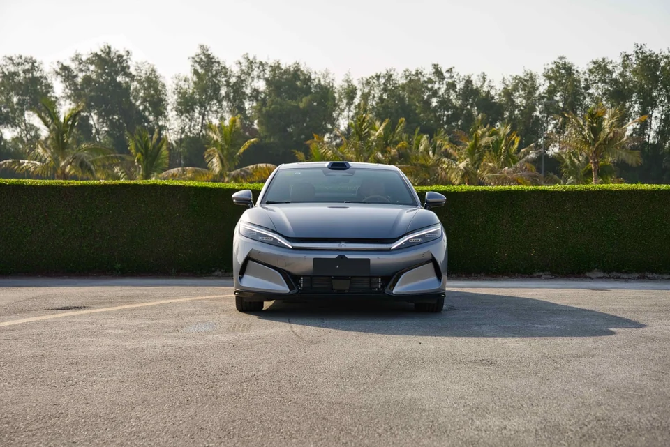 بي واي دي هان L 2025 فضي - صورة 24