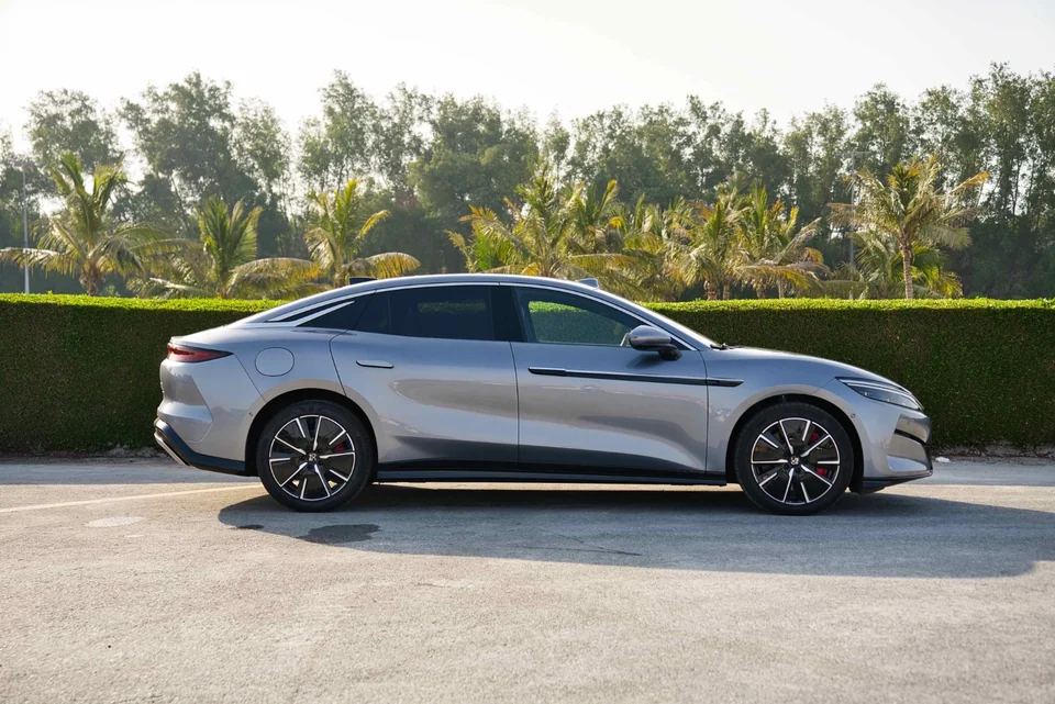 بي واي دي هان L 2025 فضي - صورة 29