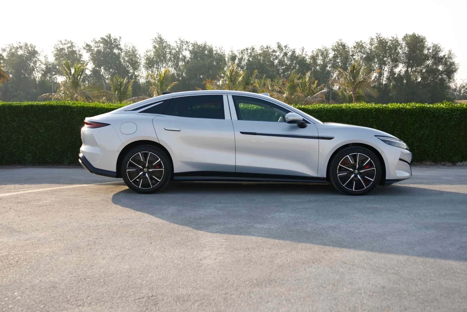 بي واي دي هان L 2025 فضي - صورة 58