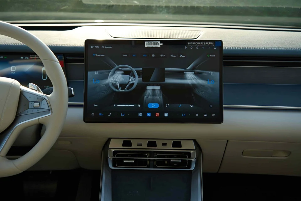 بي واي دي هان L 2025 فضي - صورة 62