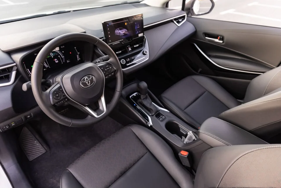 Toyota Corolla Hybrid 2025 White - photo 9