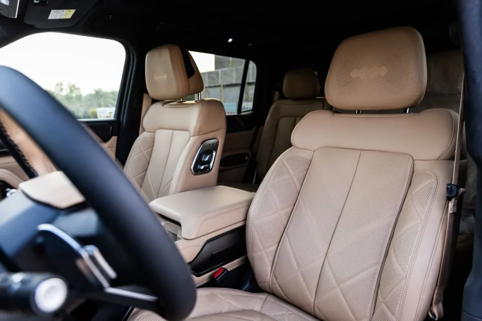 BYD LEOPARD 8 Flagship Black 2026 Dubai 2000 Cars