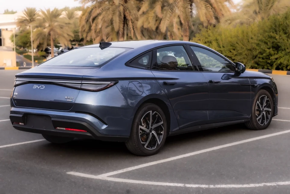 بي واي دي سيل 07 DM-i 2026 – سيدان هجينة بتقنيات متقدمة 2026 دبي 2000 للسيارات